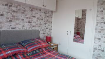2 bedrooms, iron/ironing board, free WiFi, bed sheets