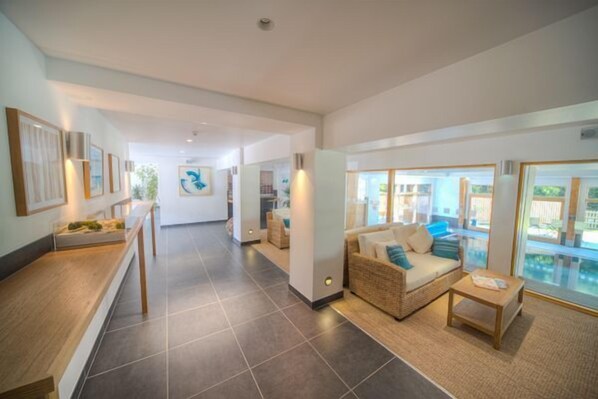 Interior - Beautiful holiday home, just a walk away from Talland beach... (Looe)