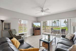 TV connectée, baby-foot, table de tennis de table