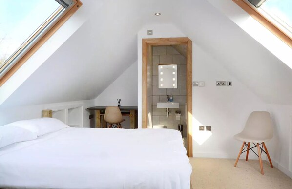 1 bedroom, desk, iron/ironing board, travel cot