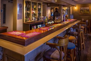 Bar (on property) - The Kings Arms (Penzance)