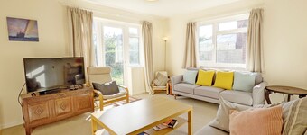 Beacon Square, Emsworth - a family house that sleeps 8 guests in 3 bedrooms