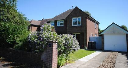 Beacon Square, Emsworth - a family house that sleeps 8 guests in 3 bedrooms