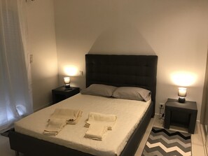 2 Schlafzimmer, Bügeleisen/Bügelbrett, Bettwäsche