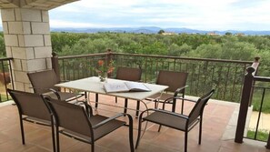 Villa familiare, 3 camere da letto, accesso alla piscina, vista mare | Terrazza/patio