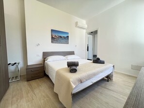 1 habitación, tabla de planchar con plancha y wifi gratis