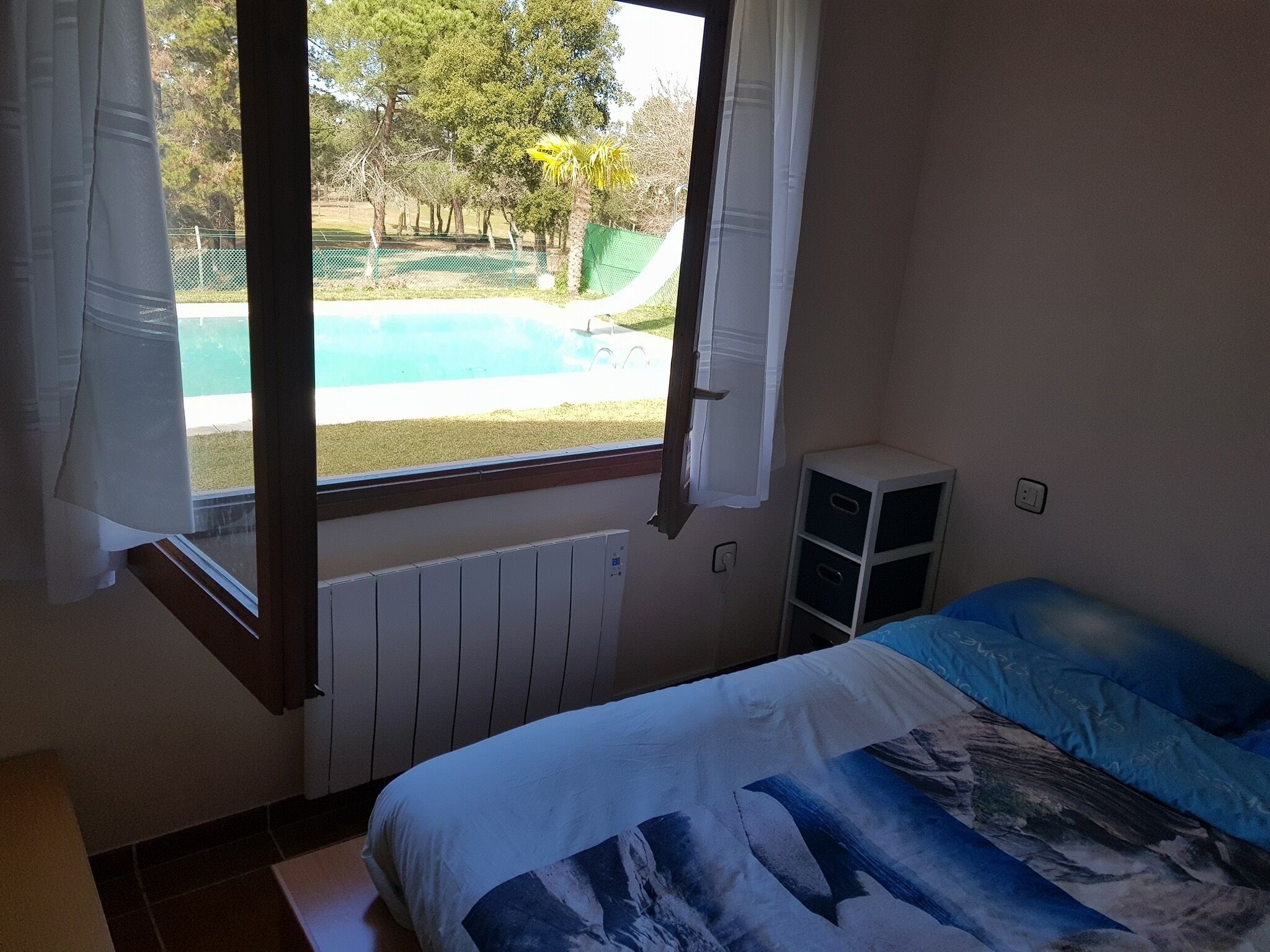 4 chambres, fer et planche à repasser, Wi-Fi gratuit, draps fournis