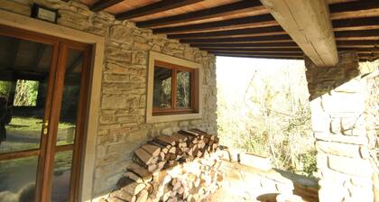 House in the woods, entire house free on 4 sides in the Tuscan hills