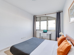 2 dormitorios, tabla de planchar con plancha, wifi gratis y ropa de cama