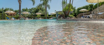 Villa-Rosi studio apartment in villa with pool