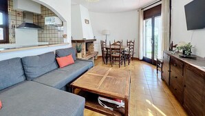 Fernseher, Kamin