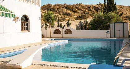 Large, spacious, detached Villa, private pool, lovely views, Antas