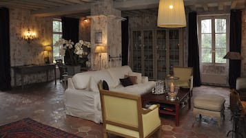 Sala de estar en el lobby