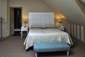 高級雙人房 | 獨特設計、獨特裝修、書桌、遮光窗簾/窗簾