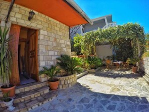 Property entrance - Apartments Nikcevic (Kotor)