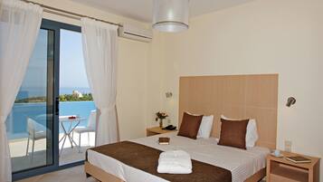 2 bedrooms, desk, soundproofing, iron/ironing board