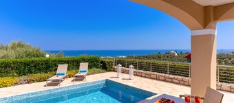 Carme Villas - Two Bedroom Villa with Private Pool & Sea View, Carme Villas Crete