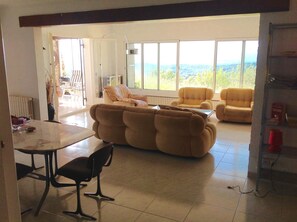 تلفزيون، كُتُب