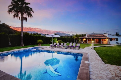 Bright airy Villa perfect for your family holiday  . 