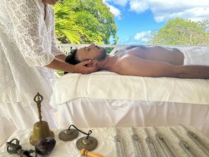 Salas de tratamiento para parejas y manicures y pedicures