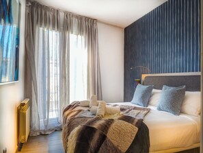 3 bedrooms, iron/ironing board, free WiFi, bed sheets - Beachstyle Penthouse by Hello Homes Sitges (Sitges)