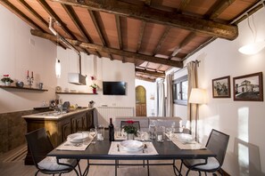 Dining - Near Assisi and Gubbio (Piccione)