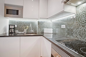 Fridge, microwave, oven, dishwasher