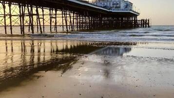 Accommodatie ligt op het strand, ligstoelen