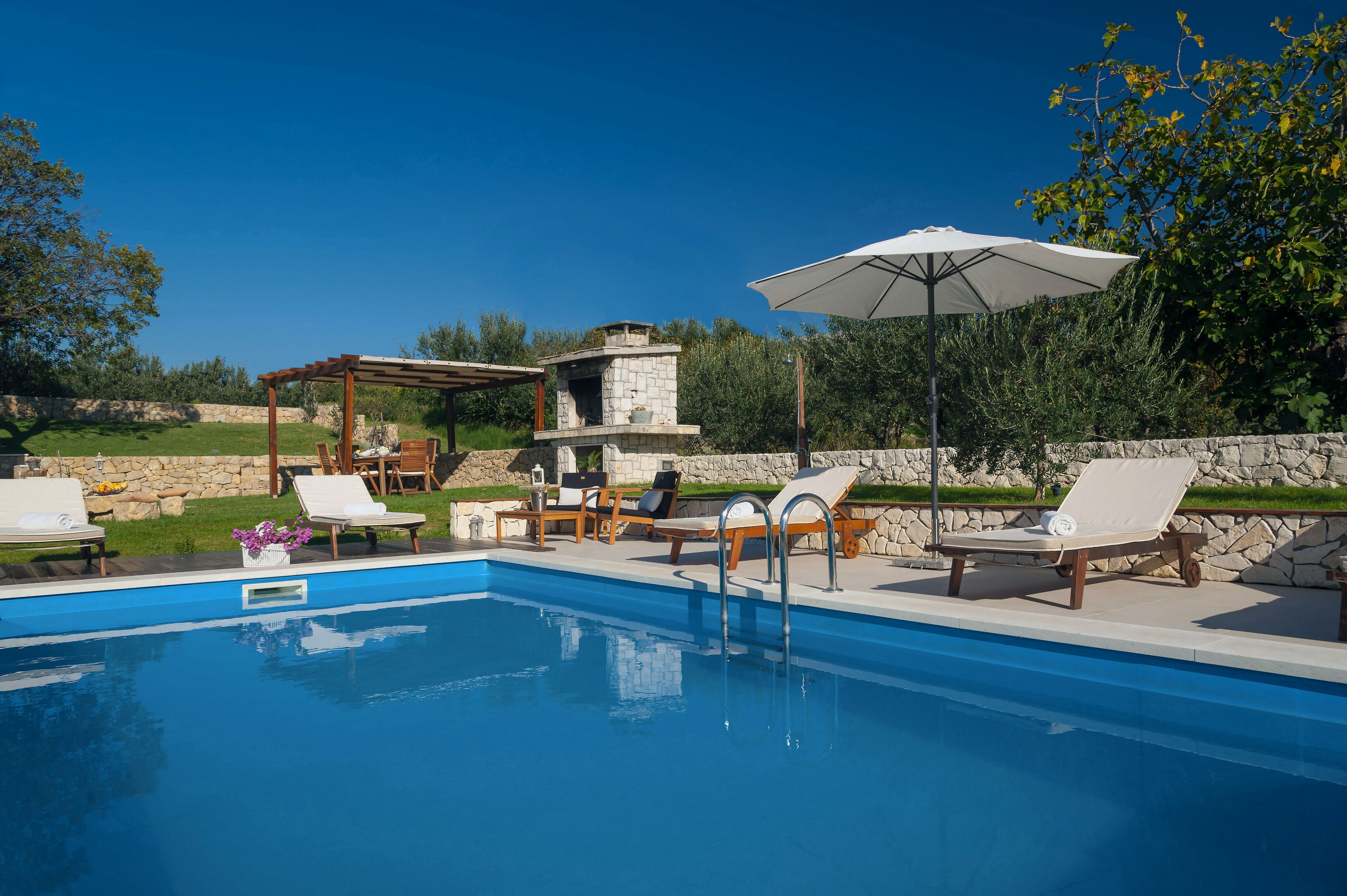 Piscine extérieure, piscine chauffée