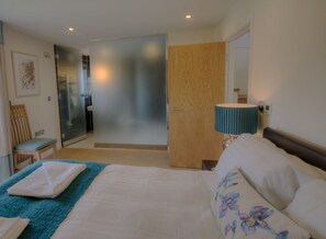 3 bedrooms, Internet - Beautiful holiday home with hot tub, just a walk away from Talland beach... (Looe)