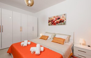 4 quartos, Wi-Fi de cortesia, roupa de cama