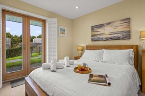 3 bedrooms, Internet