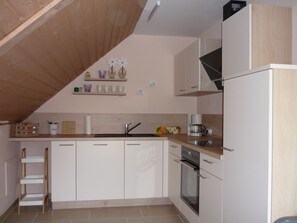 Unclassified image, 5 of 21, button