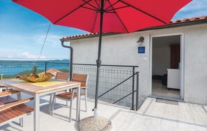Outdoor dining - Stunning home in Martina with WiFi (Martina)