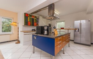 Kühlschrank, Herdplatte, Geschirrspüler