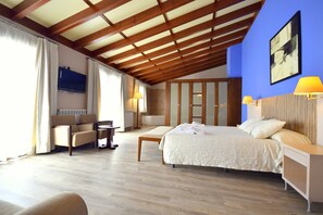 6 chambres, coffres-forts dans les chambres, lit parapluie, Wi-Fi