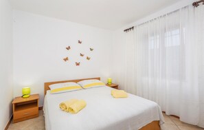 2 bedrooms, free WiFi, bed sheets