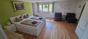 3 Schlafzimmer, Internetzugang, Bettwäsche