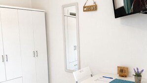 Interior - Gikas Apartments- One Bedroom Suite - 100 meters from the beach  (Kerkyra)