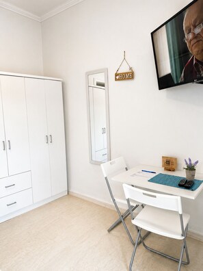Interior - Gikas Apartments- One Bedroom Suite - 100 meters from the beach (Kerkyra)