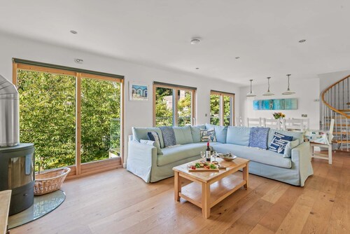 Magnifiquement décoré "Sea Shack", avec grande terrasse sur le toit et grand bain à remous privé.