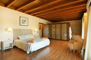 7 camere, una cassaforte in camera, culla da viaggio, Wi-Fi