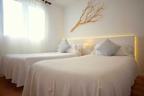 3 makuuhuonetta, tallelokero huoneessa, vauvan matkasänky, Wi-Fi