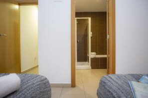 3 bedrooms, WiFi, bed sheets