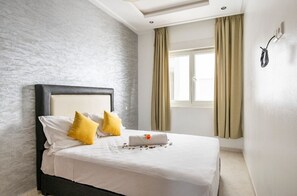 Appartement, 2 chambres | 2 chambres, couette en duvet d'oie, bureau, rideaux occultants