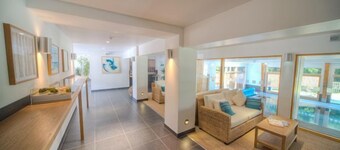 Luksus hjem med boblebad og tagterrasse. Swimmingpool, Gym og Sauna