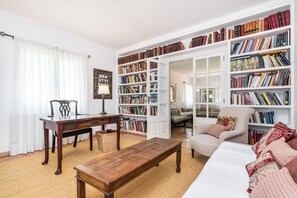 TV, fireplace - Es Sestador (Porto Cristo) - 784526 Es Sestador (Manacor)