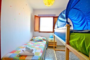 4 bedrooms, travel cot, WiFi, bed sheets