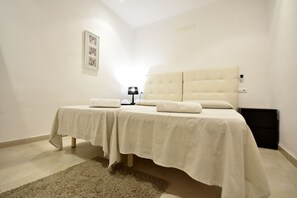 Unclassified image, 5 of 27, button