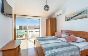 3 habitaciones, cuna de viaje, wifi gratis y ropa de cama 